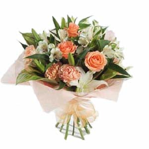  Ankara etimesgut �i�ek , �i�ek�i , �i�ek�ilik  karisik buket tanzimi demeti - anneler g�n� �i�ek buketi -