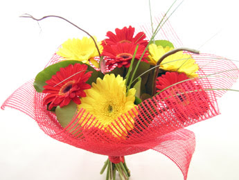 9 adet gerbera �i�eklerinden buket  Ankara gimat �i�ek sat��� 