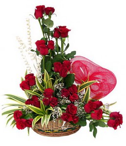  Ankara 14 �ubat sevgililer g�n� �i�ek  25 adet k�rm�z� g�l sepeti �i�e�i