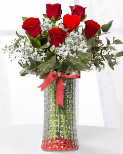 5 adet k�rm�z� g�l kalp �ubuk cam vazoda  Ankara ostim �i�ek g�nderme sitemiz g�venlidir 