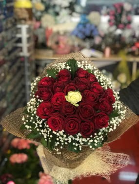 21 adet g�l s�z ni�an �i�e�i  Ankara ostim �i�ek g�nderme sitemiz g�venlidir  
